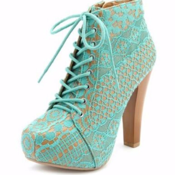 NEW CHARLOTTE RUSSE QUPID LACE ANKLE BOOTIES 6